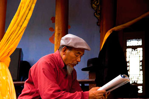 "Old man reading" Black Dragon Pool, Yunnan, China